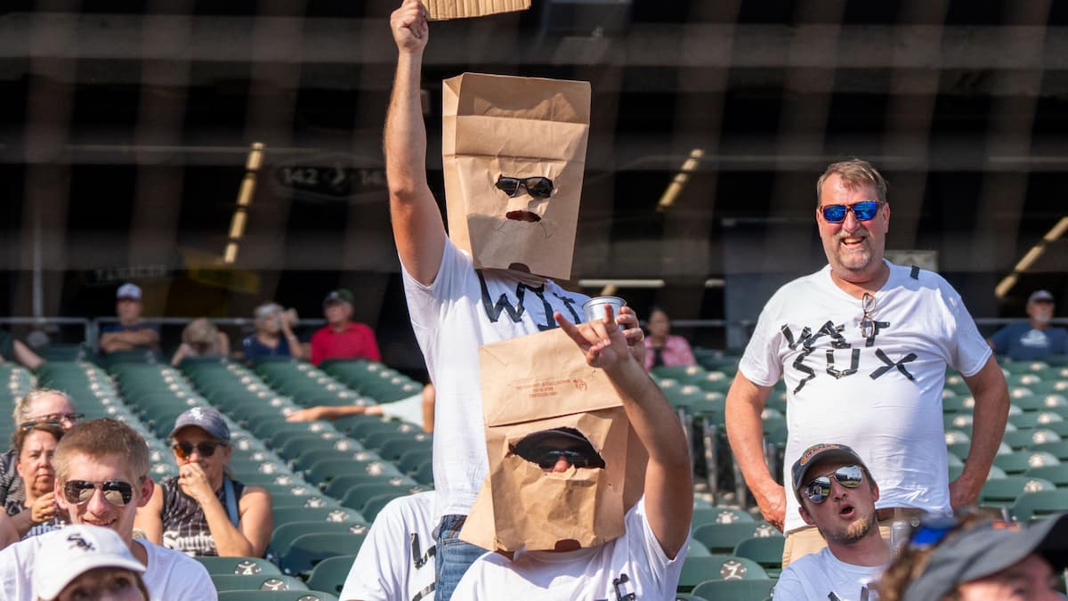 Disappointed Chicago White Sox fans protest as their teams' losing streak continues.