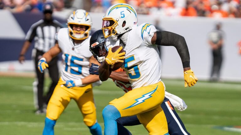 Joshua Palmer of the LA Chargers running with the ball.