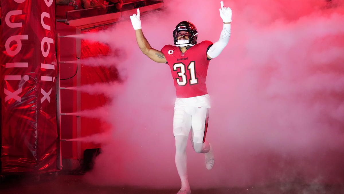 Antoine Winfield Jr. enters the field for the Tampa Bay Buccs.
