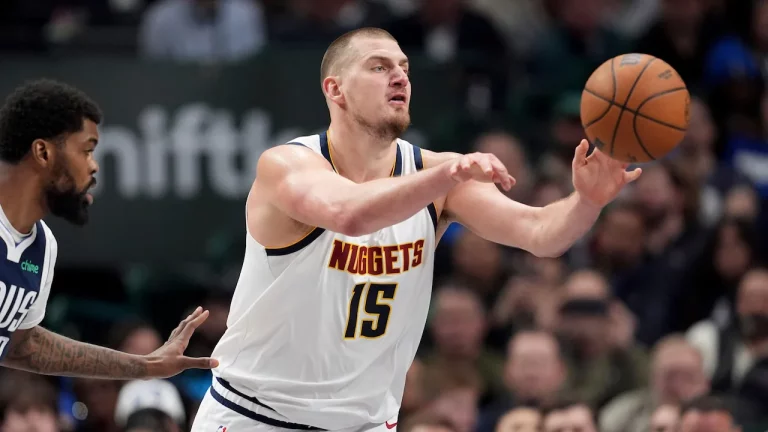 Nikola Jokic playing for the Nuggets.