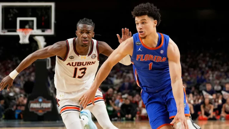 Walter Clayton Jr. driving to the hoop against Auburn in the Final Four.