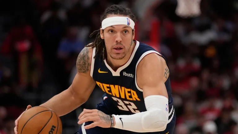 Aaron Gordon playing for the Denver Nuggets.