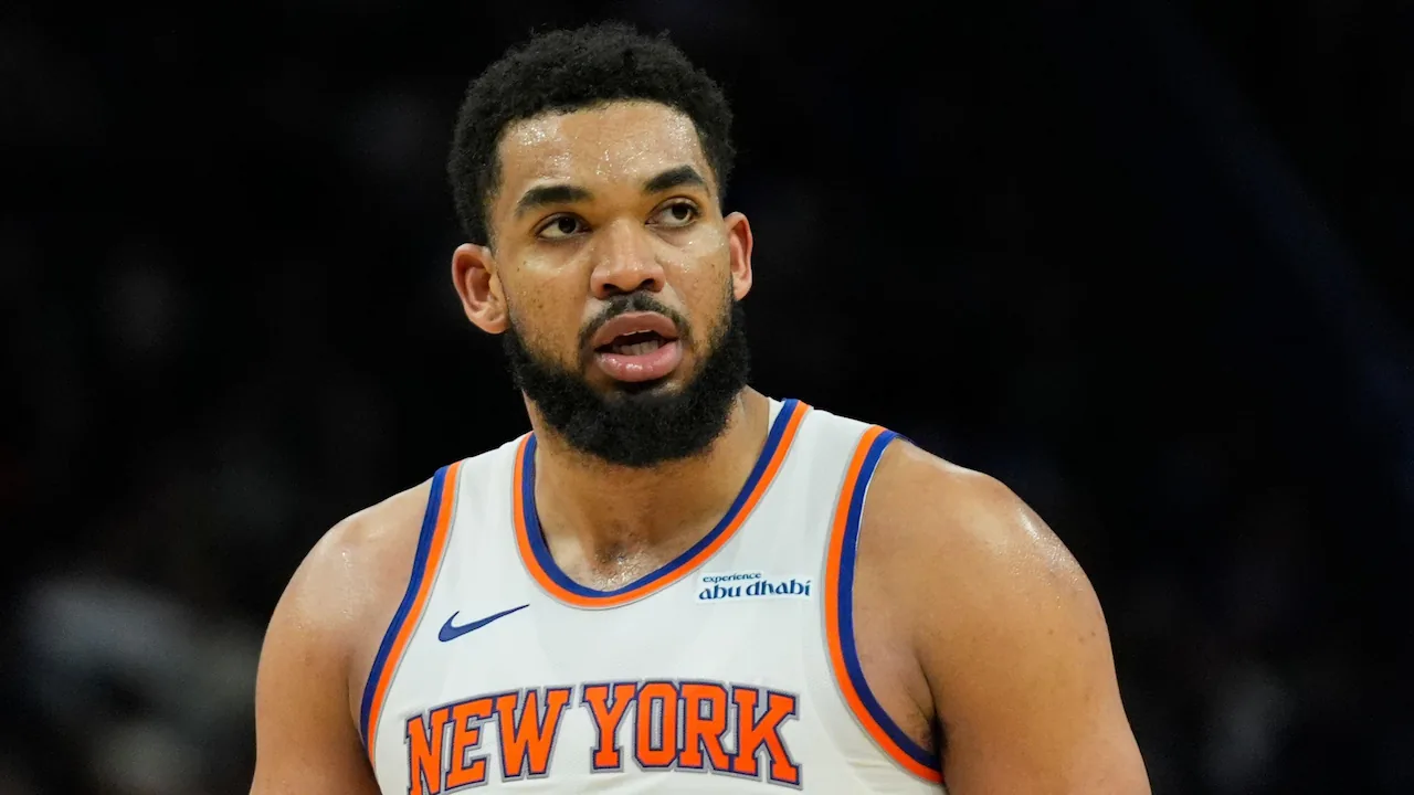 Karl-Anthony Towns playing for the New York Knicks.