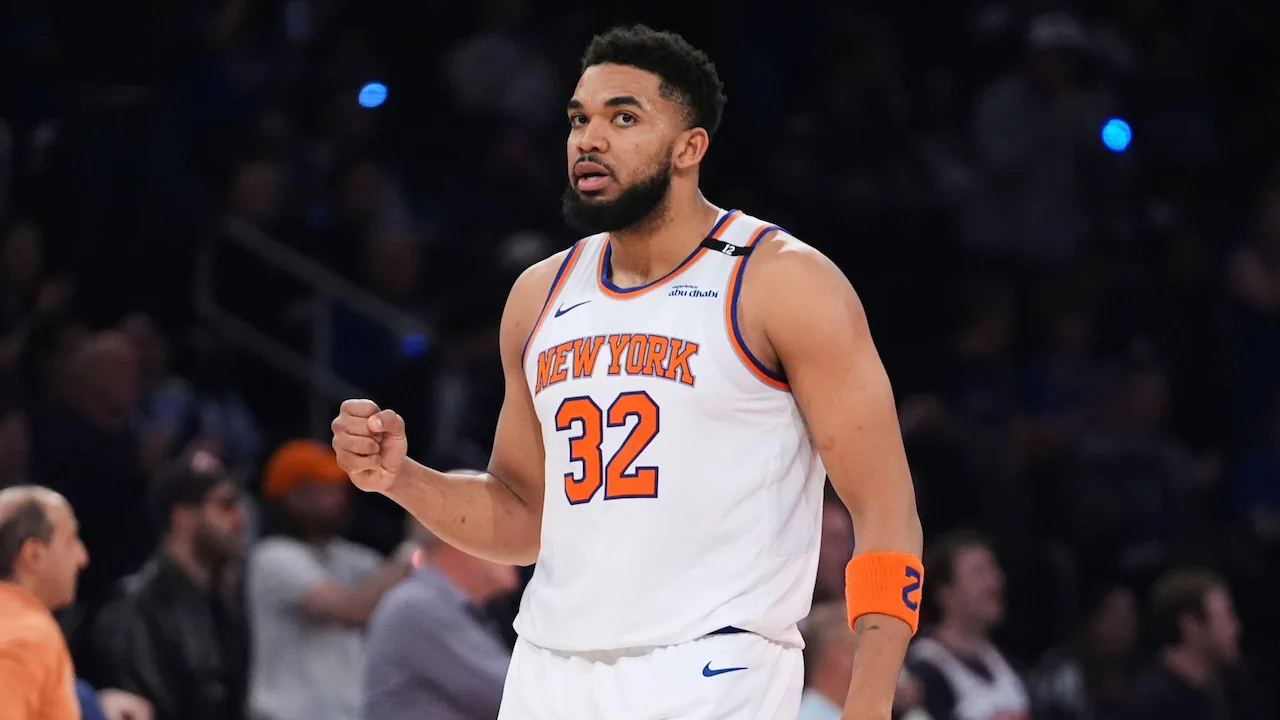 Karl-Anthony Towns playing for the New York Knicks.