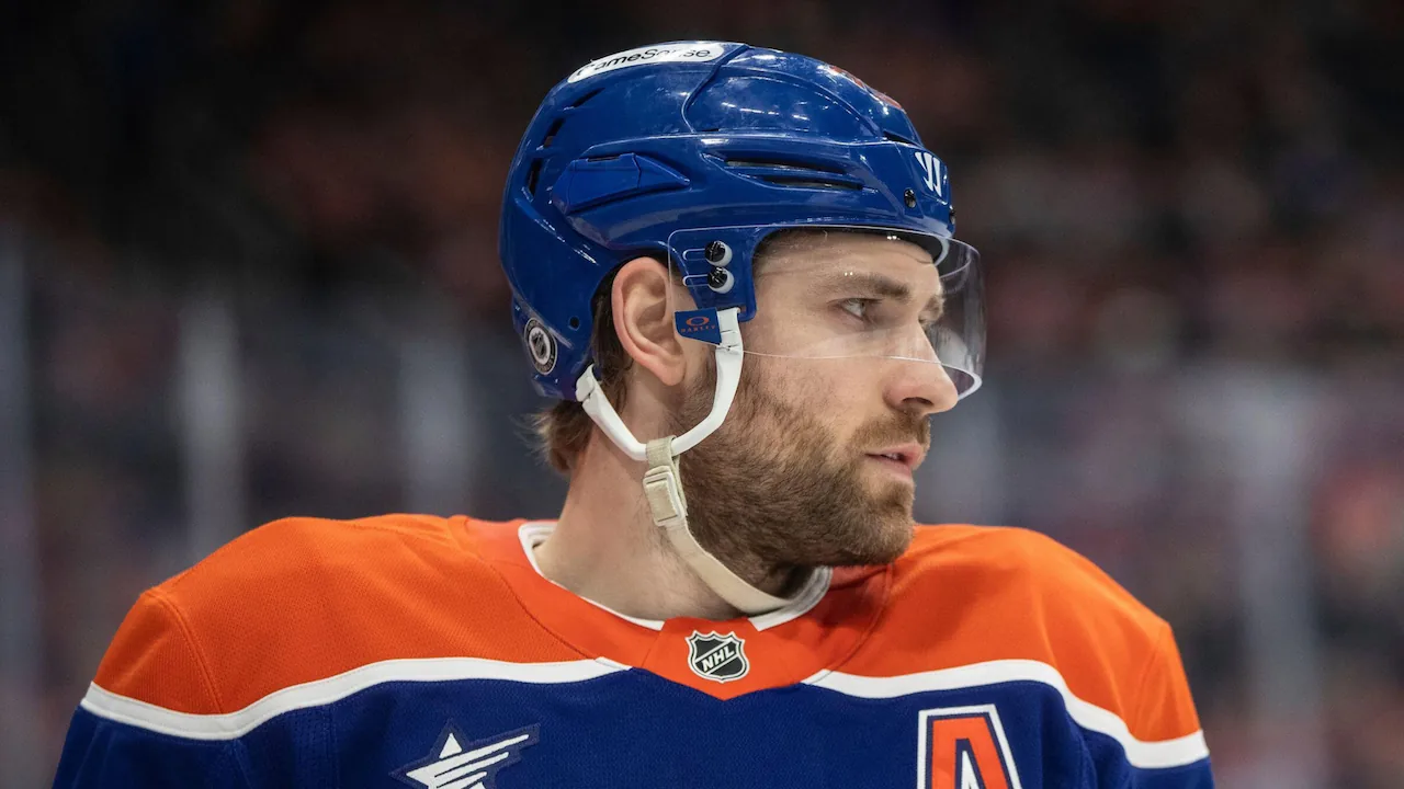Leon Draisaitl playing for the Edmonton Oilers.