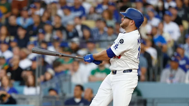 Max Muncy hitting a home run for the Los Angeles Dodgers.