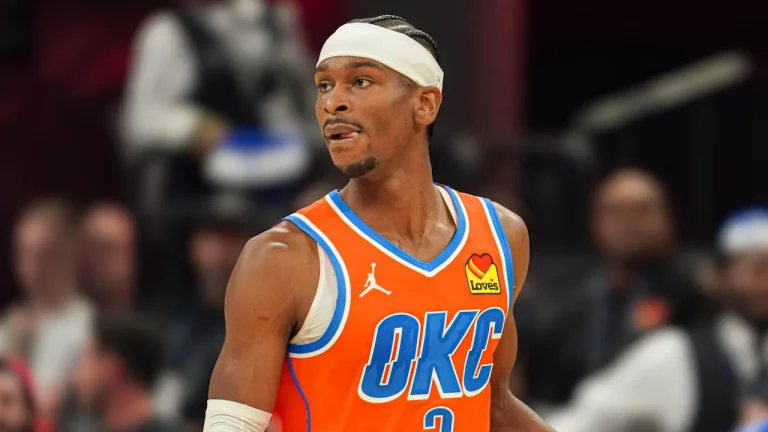 Shai Gilgeous-Alexander playing for the OKC Thunder.