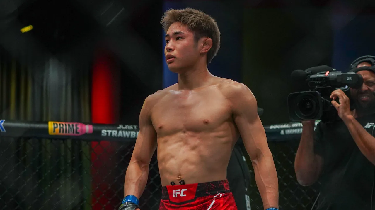 Tatsuro Taira preparing for a UFC fight.